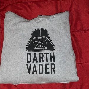 STAR WARS SWEATER MADE BY UNIQLO